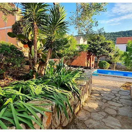 펜션 In With Swimming Pool *