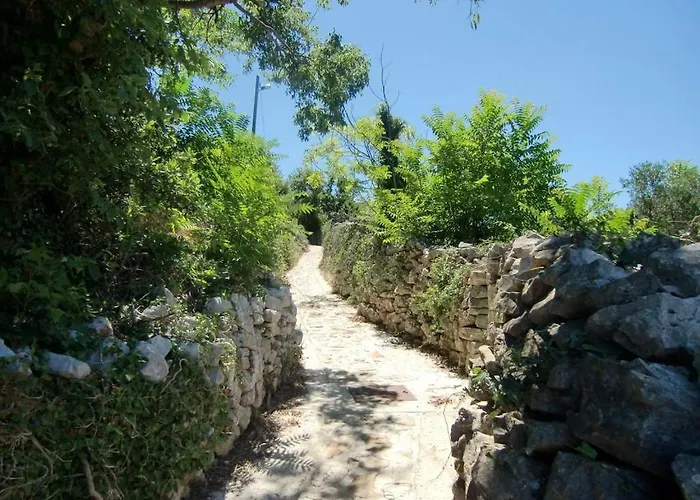 Holiday home In With Swimming Pool Veli Losinj