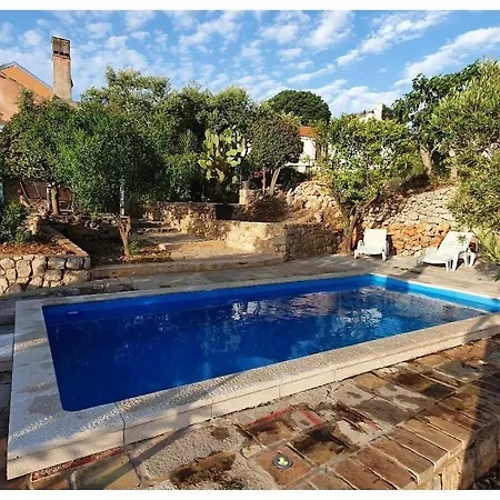 In With Swimming Pool